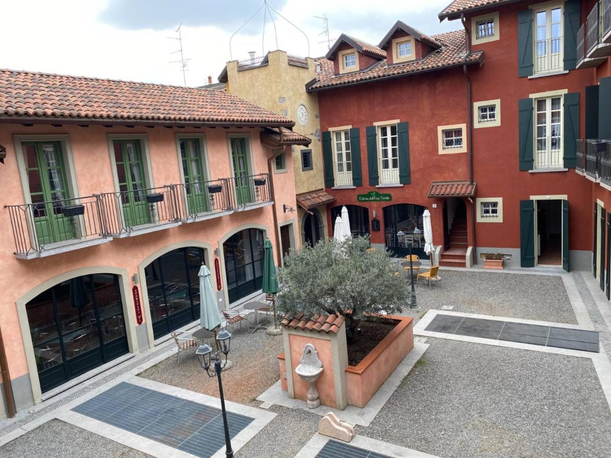 La Corte Di Vicolo Torre Uboldo Luaran gambar